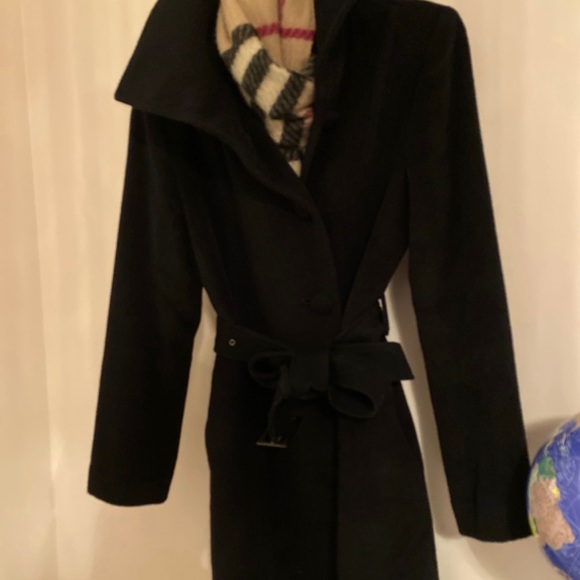Handmade All-black Wool Coat - Picture 3 of 5